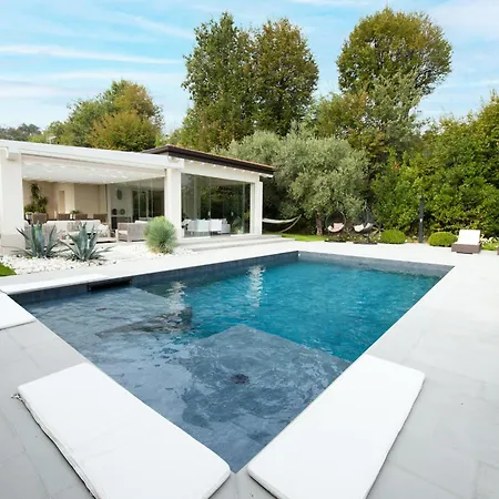 Villa Luisa *